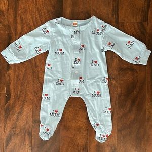 I love MUM I love DAD Onsie